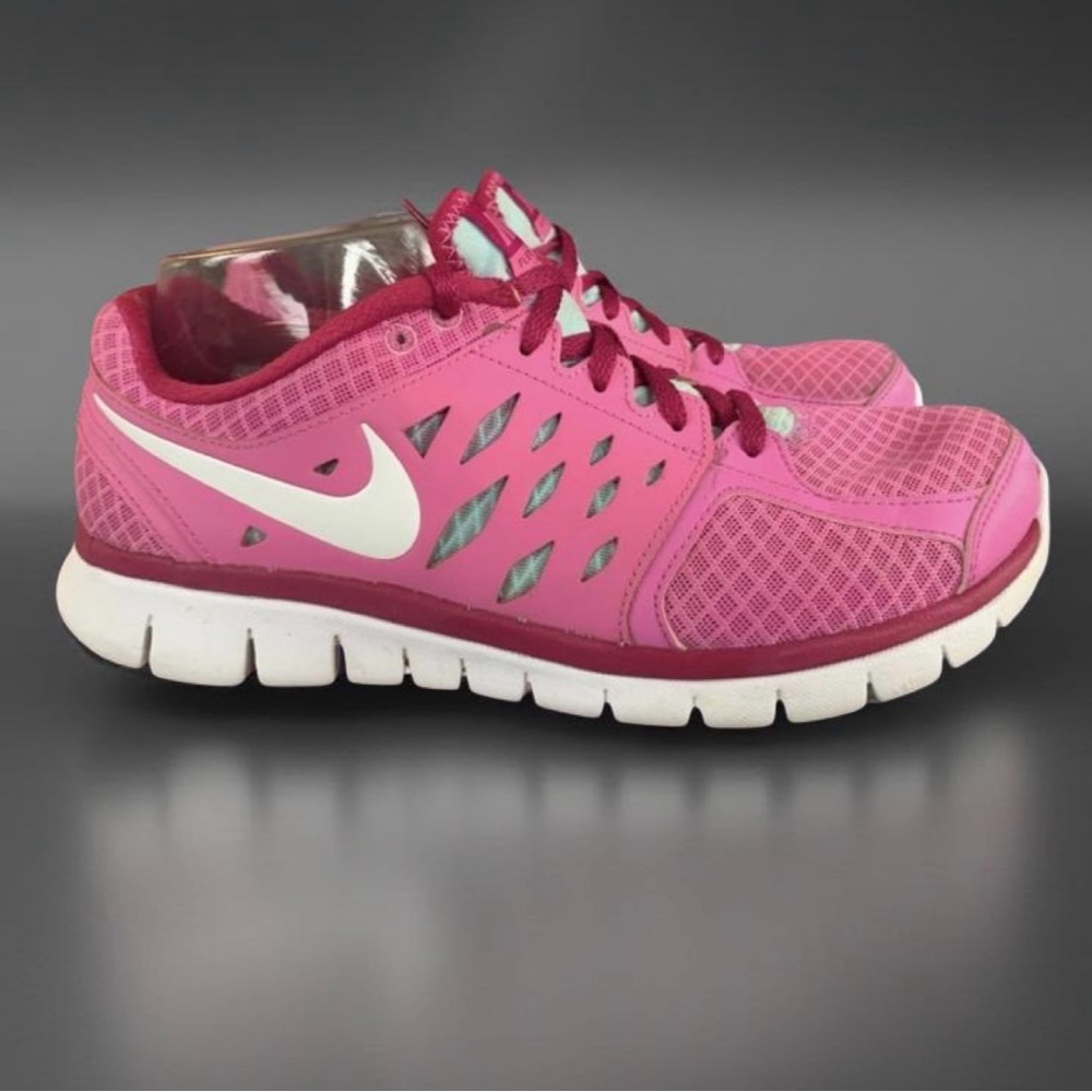 Women's Nike Flex Pink & Cream Running Shoes
- size 10